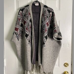 Melrose and Market Size OS Grey, Black & Maroon Aztec Print Fringe Hem Sweat